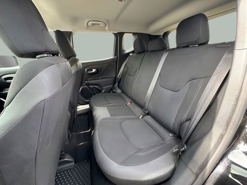 Used 2023 Jeep Renegade Latitude w/ Premium Group image 26