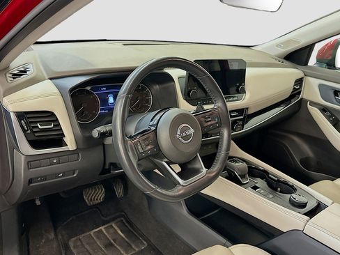 Used 2023 Nissan Rogue SL w/ SL Premium Package image 18