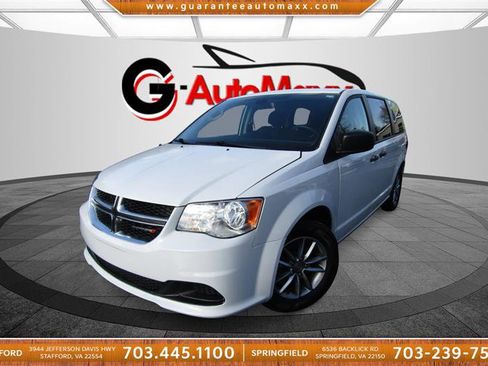 Used 2019 Dodge Grand Caravan SE w/ UConnect Hands-Free Group image 1