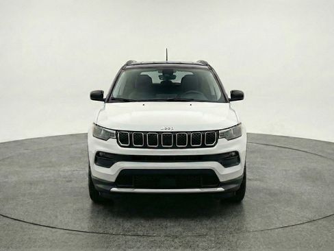 Used 2025 Jeep Compass Limited image 2