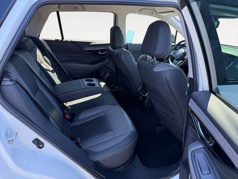 Used 2023 Subaru Outback Onyx Edition image 18