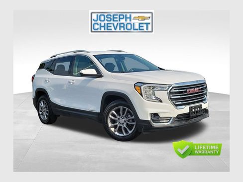 Used 2024 GMC Terrain SLT AWD/4WD image 1