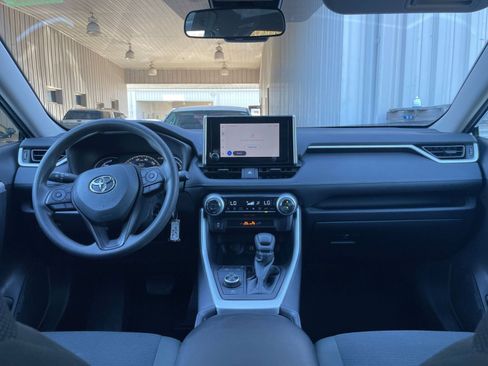 Used 2025 Toyota RAV4 LE image 32
