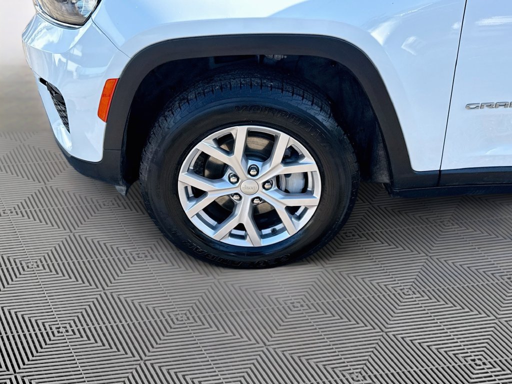 Used 2022 Jeep Grand Cherokee Limited RWD image 35