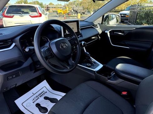 Used 2024 Toyota RAV4 XLE image 12