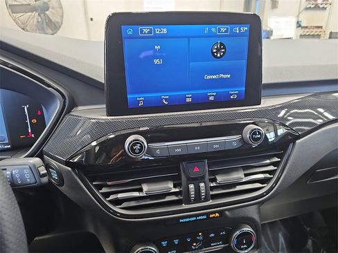 Used 2025 Ford Escape ST-Line image 19