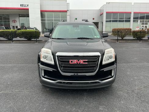 Used 2017 GMC Terrain SLE w/ Convenience Package AWD/4WD image 2