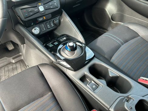 Used 2024 Nissan Leaf SV Plus image 28