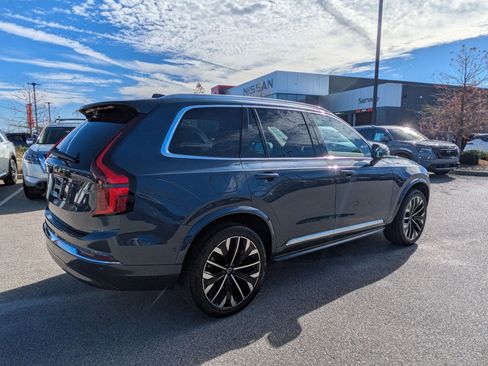 Used 2025 Volvo XC90 B6 Plus image 4