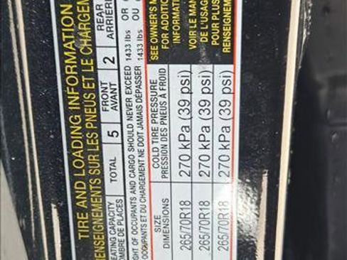 Used 2018 Nissan Titan SV w/ SV Convenience Package image 14