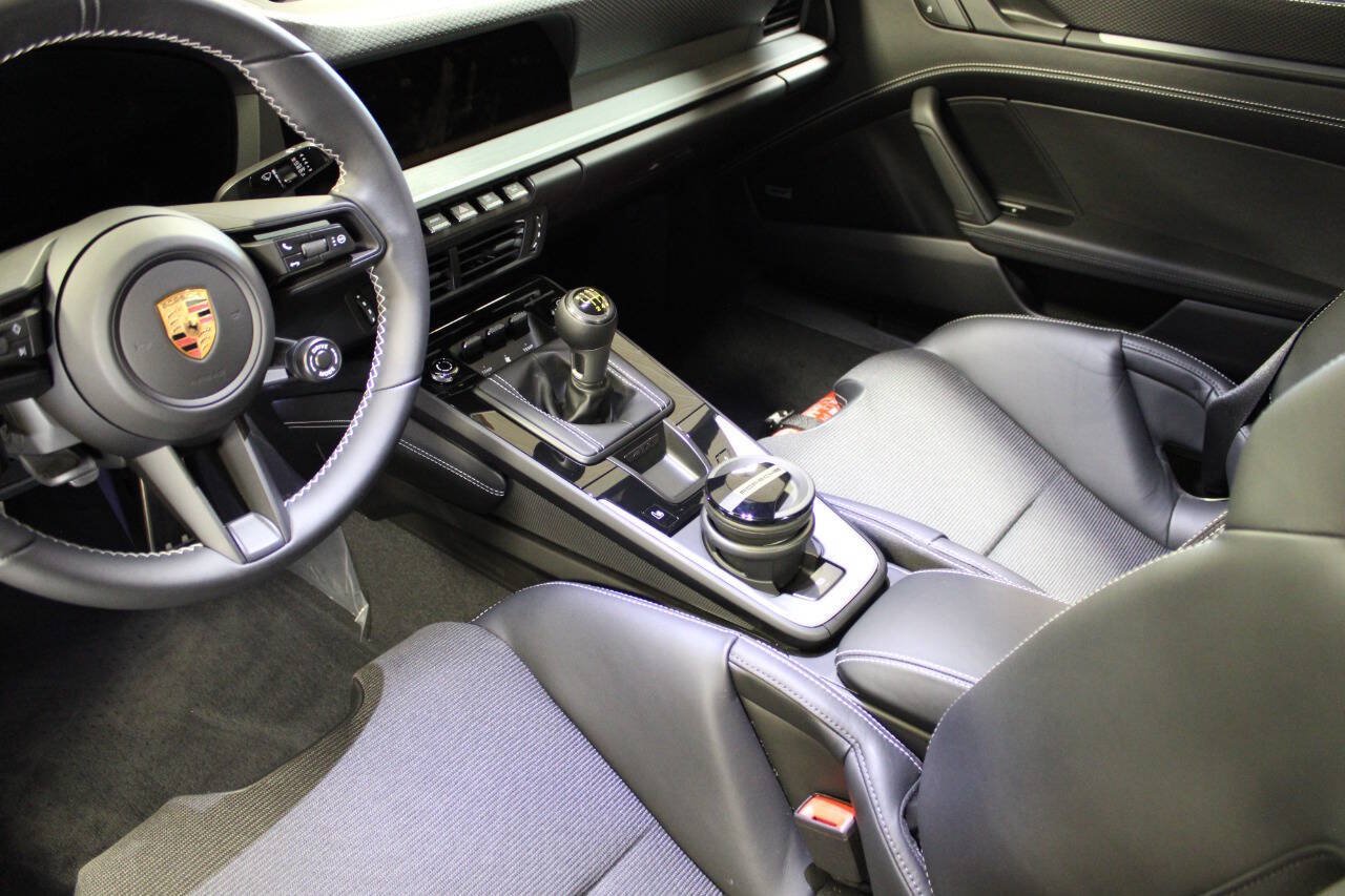 Used 2026 Porsche 911 GT3 RWD image 38