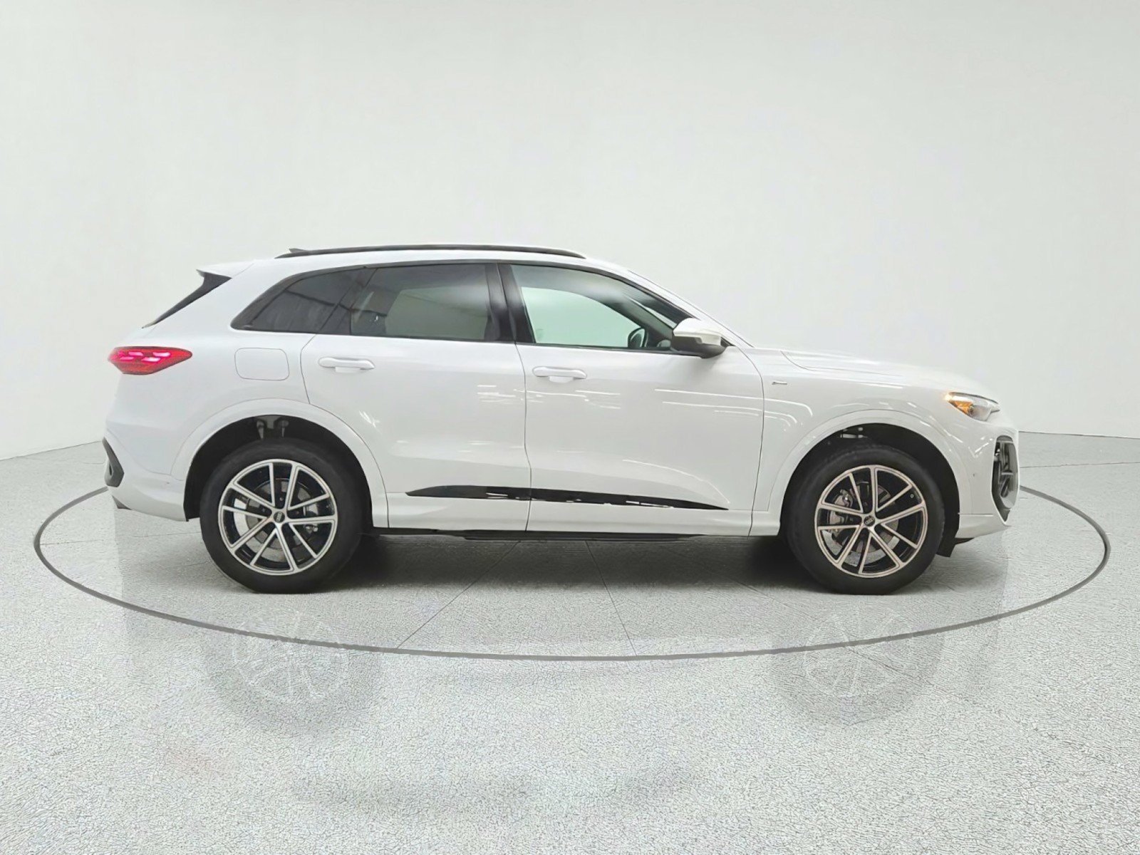 New 2026 Audi Q5 Premium AWD/4WD image 4
