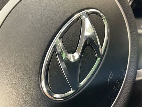 Used 2023 Hyundai Tucson Limited image 46