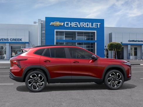 New 2026 Chevrolet Trax RS w/ Driver Confidence Package FWD image 3