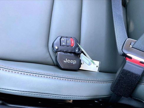 New 2026 Jeep Gladiator Mojave AWD/4WD image 29