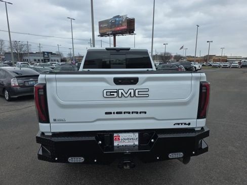 Used 2025 GMC Sierra 2500 AT4 w/ Technology Package image 6
