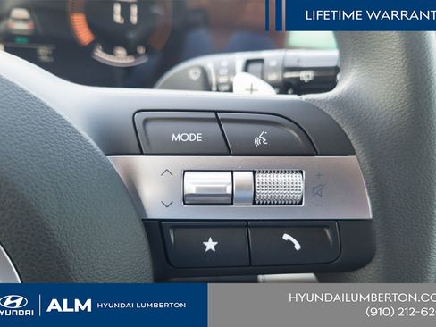 New 2026 Hyundai Tucson Blue SE image 28