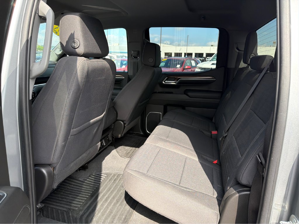 Used 2023 Chevrolet Silverado 1500 LT AWD/4WD image 20