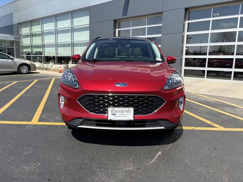 Used 2022 Ford Escape Titanium w/ Class II Trailer Tow Package image 2