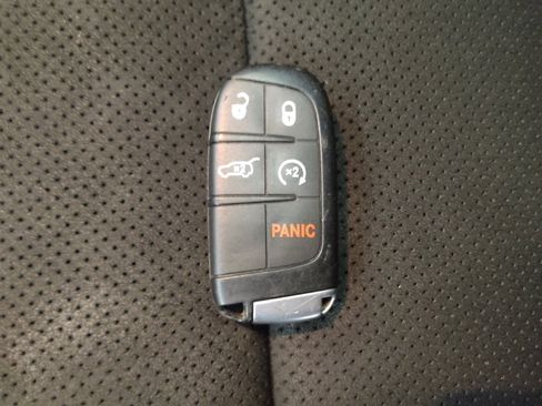 Used 2020 Jeep Grand Cherokee Trailhawk image 32