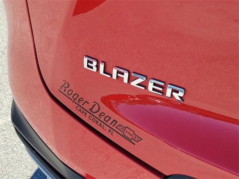 Certified 2025 Chevrolet Blazer LT image 5