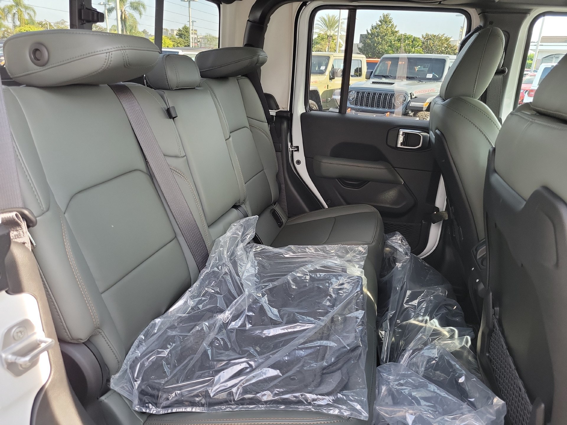 New 2026 Jeep Gladiator Mojave AWD/4WD image 18