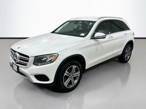 Used 2019 Mercedes-Benz GLC 300 image 3