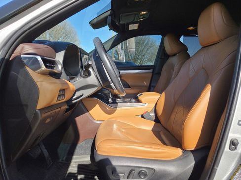 Used 2020 Toyota Highlander Platinum image 6