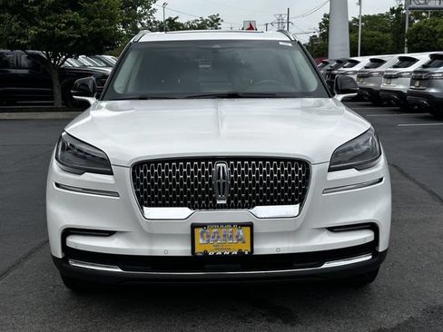 Certified 2023 Lincoln Aviator AWD w/ Premium Package image 2