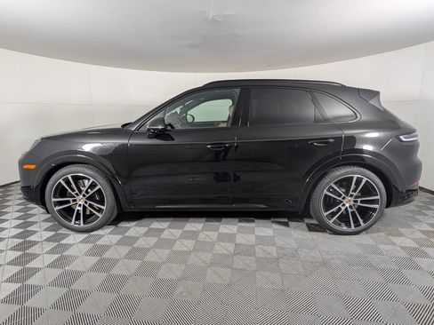 New 2026 Porsche Cayenne GTS image 2