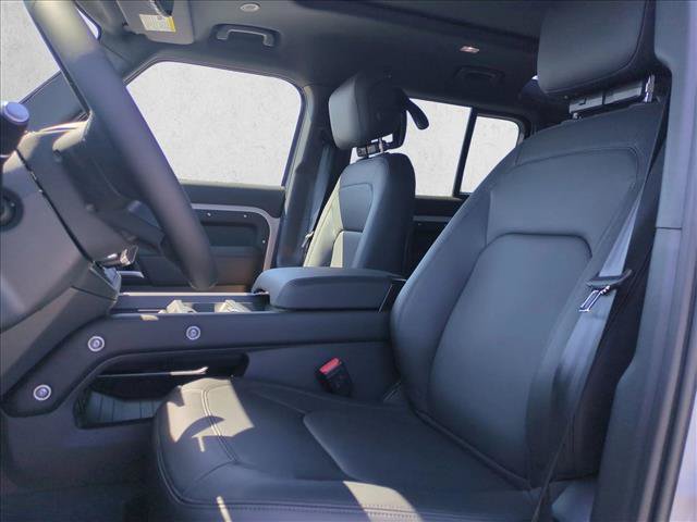 New 2026 Land Rover Defender 110 X-Dynamic SE AWD/4WD image 4