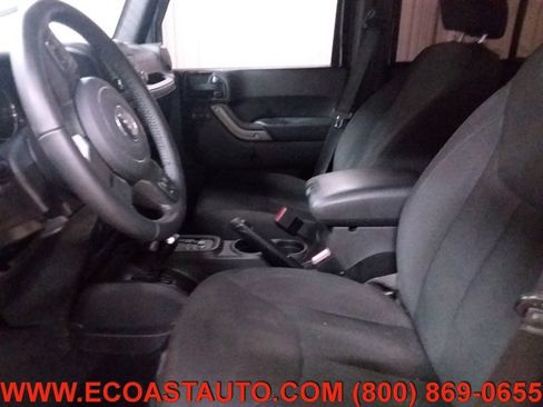 Used 2018 Jeep Wrangler Unlimited Sport S image 10