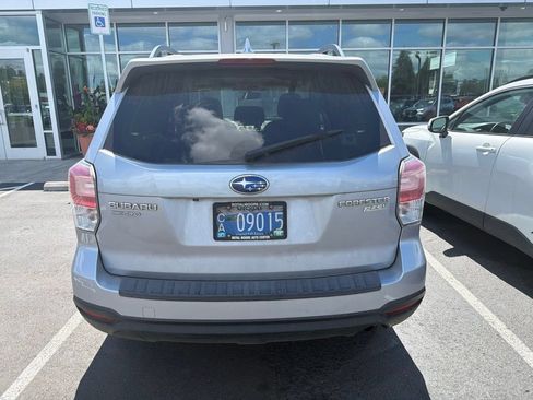 Used 2017 Subaru Forester 2.5i Premium w/ Popular Package #2A AWD/4WD image 4