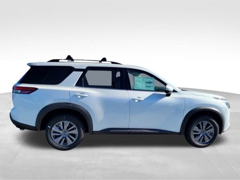 New 2025 Nissan Pathfinder SV w/ SV Premium Package image 6