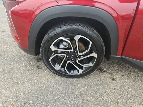 Used 2025 Chevrolet Trax RS w/ Driver Confidence Package image 27