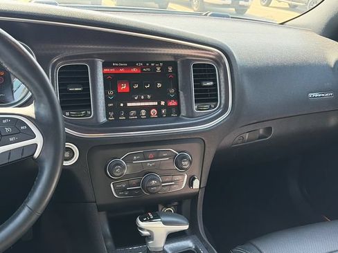Used 2016 Dodge Charger SXT w/ AWD Plus Group image 12