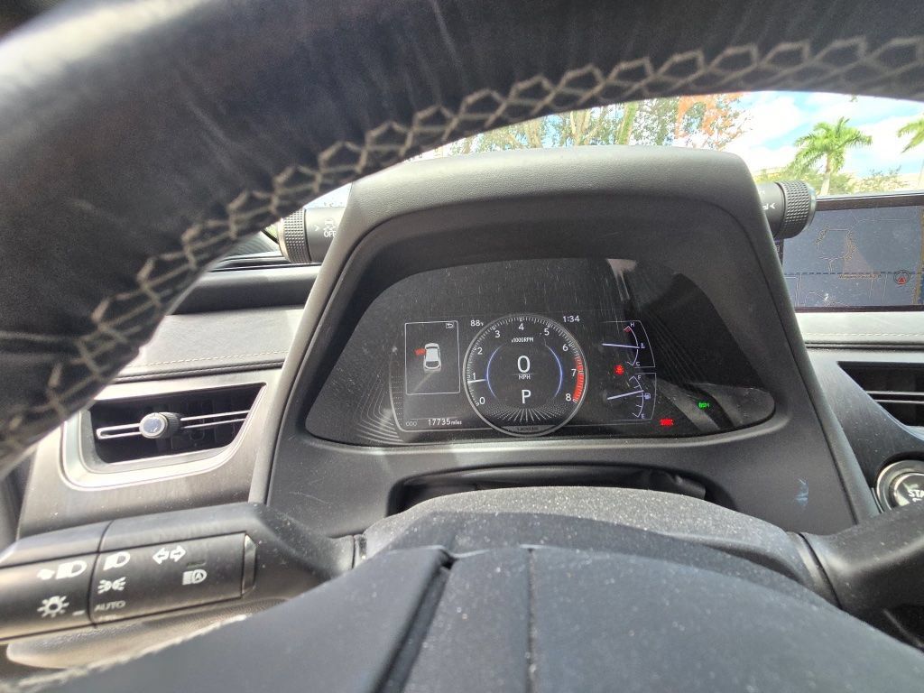 Used 2019 Lexus UX 200 w/ Accessory Package 2 FWD image 17