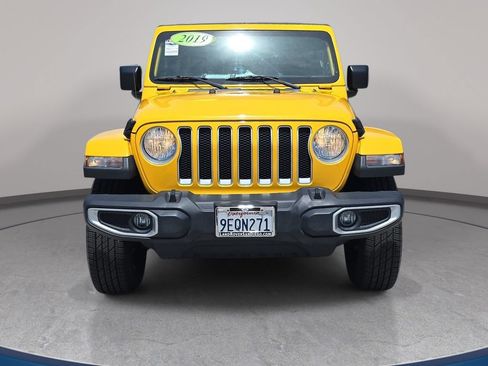 Used 2019 Jeep Wrangler Unlimited Sahara AWD/4WD image 3