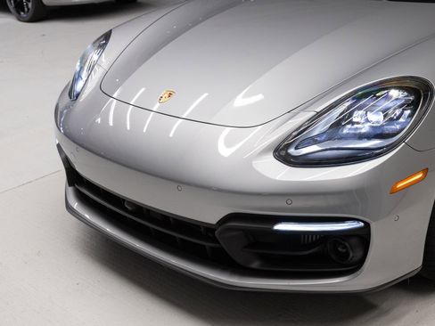 Certified 2023 Porsche Panamera 4S AWD/4WD image 33