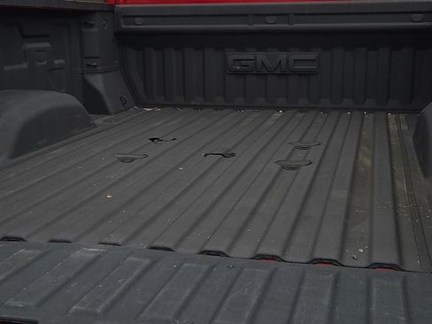 Used 2021 GMC Sierra 2500 SLE w/ SLE Value Package; image 9