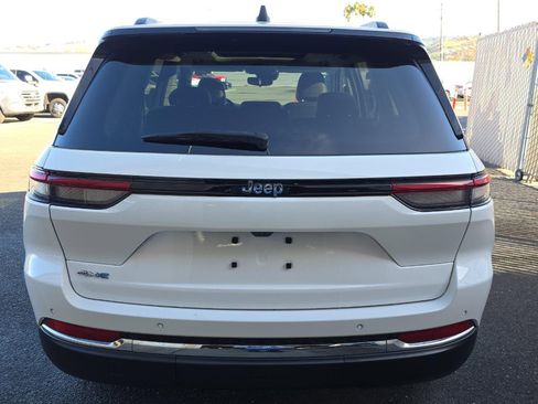 Used 2023 Jeep Grand Cherokee 4WD 4xe image 5