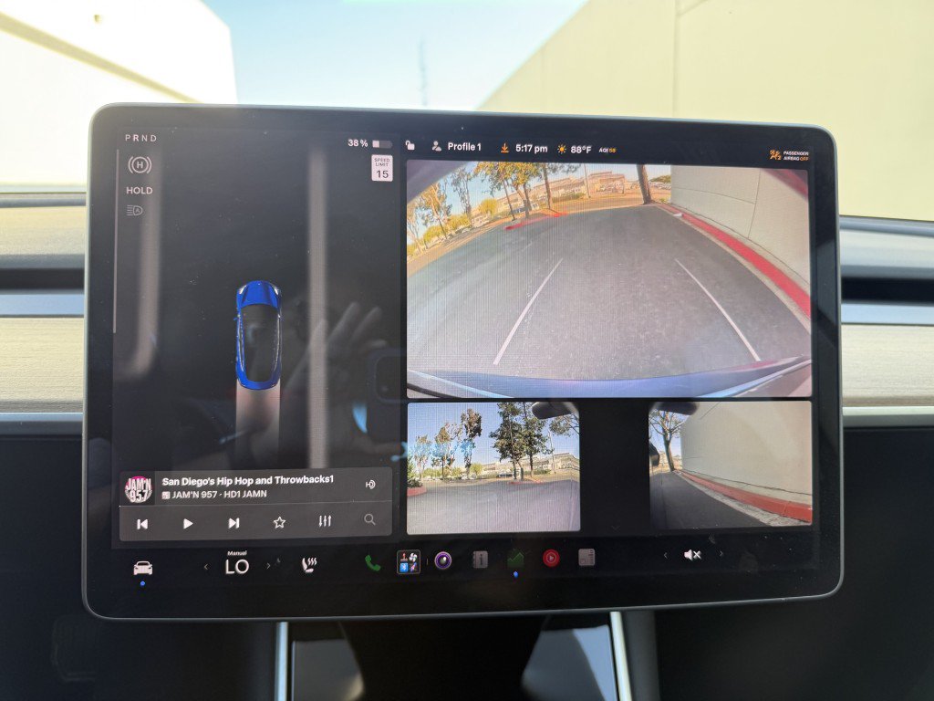 Used 2020 Tesla Model 3 Standard Range Plus RWD image 17