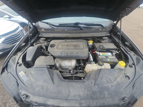 Used 2019 Jeep Cherokee Latitude Plus image 10