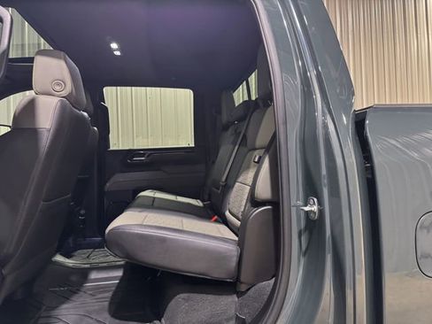 Used 2025 Chevrolet Silverado 2500 ZR2 w/ Technology Package image 22