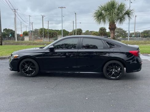 Used 2023 Honda Civic Sport image 8