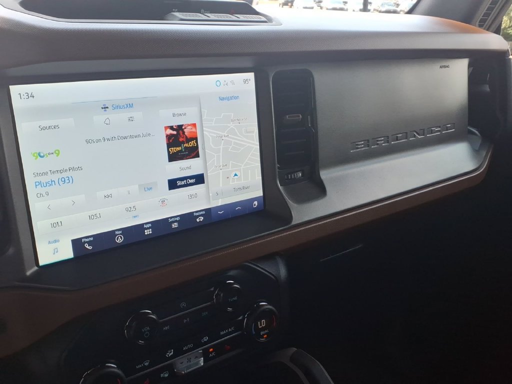 Used 2024 Ford Bronco Outer Banks AWD/4WD image 26