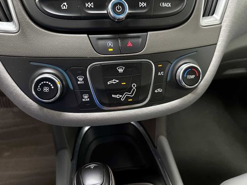 Used 2020 Chevrolet Malibu LS w/ Driver Confidence Package II image 22