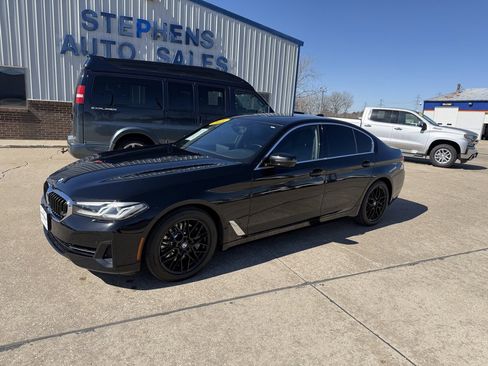 Used 2021 BMW 530i xDrive w/ Convenience Package image 1