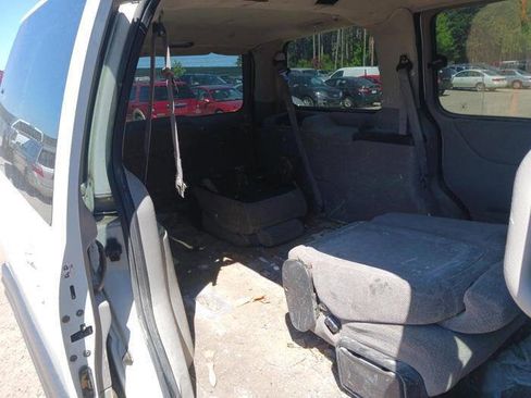 Used 2004 Pontiac Montana Extended w/ Climate Package FWD image 28
