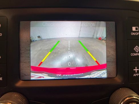 Used 2017 Jeep Renegade Latitude AWD/4WD image 25
